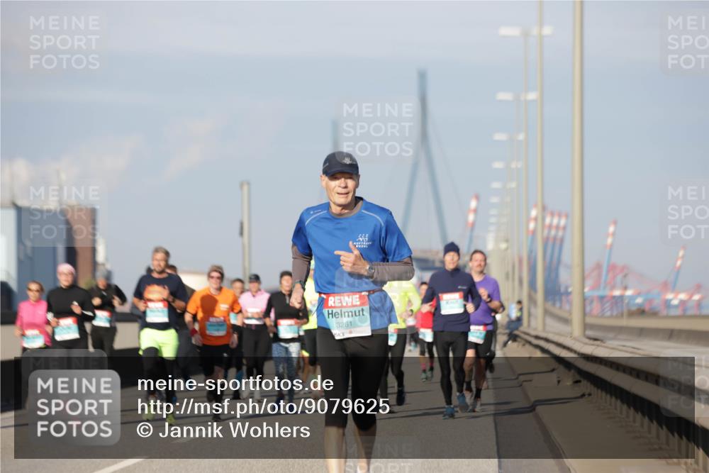 03.10.2025 - Köhlbrandbrückenlauf Jannik Wohlers http://msf.ph/oto/9079625 03.10.2025 09:53:36 Position 3 3261 meine-sportfotos.de