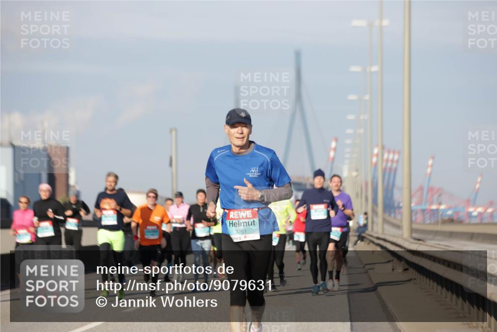 03.10.2025 - Köhlbrandbrückenlauf Jannik Wohlers http://msf.ph/oto/9079631 03.10.2025 09:53:36 Position 3 3261 meine-sportfotos.de