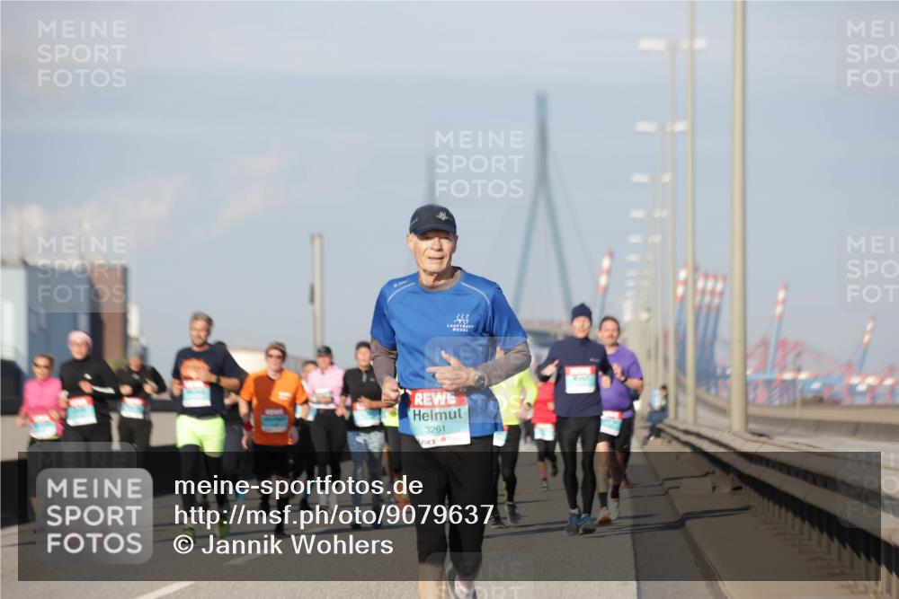 03.10.2025 - Köhlbrandbrückenlauf Jannik Wohlers http://msf.ph/oto/9079637 03.10.2025 09:53:37 Position 3 3261 meine-sportfotos.de