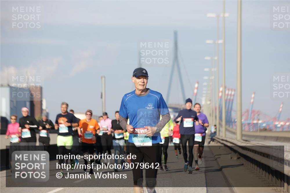 03.10.2025 - Köhlbrandbrückenlauf Jannik Wohlers http://msf.ph/oto/9079642 03.10.2025 09:53:37 Position 3 3261 meine-sportfotos.de
