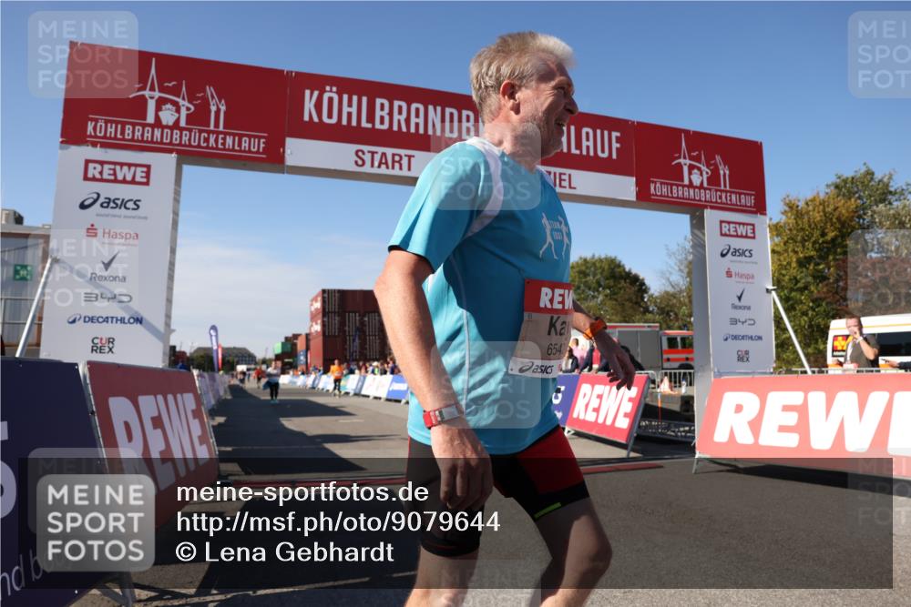 03.10.2025 - Köhlbrandbrückenlauf Lena Gebhardt http://msf.ph/oto/9079644 03.10.2025 13:45:06 Ziel 5015, 6527, 6528 meine-sportfotos.de
