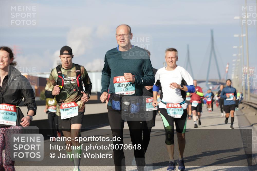 03.10.2025 - Köhlbrandbrückenlauf Jannik Wohlers http://msf.ph/oto/9079648 03.10.2025 10:01:35 Position 3 1834, 2413, 2113, 2404 meine-sportfotos.de