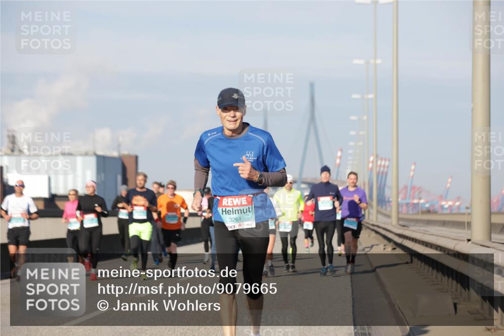 03.10.2025 - Köhlbrandbrückenlauf Jannik Wohlers http://msf.ph/oto/9079665 03.10.2025 09:53:38 Position 3 3261 meine-sportfotos.de