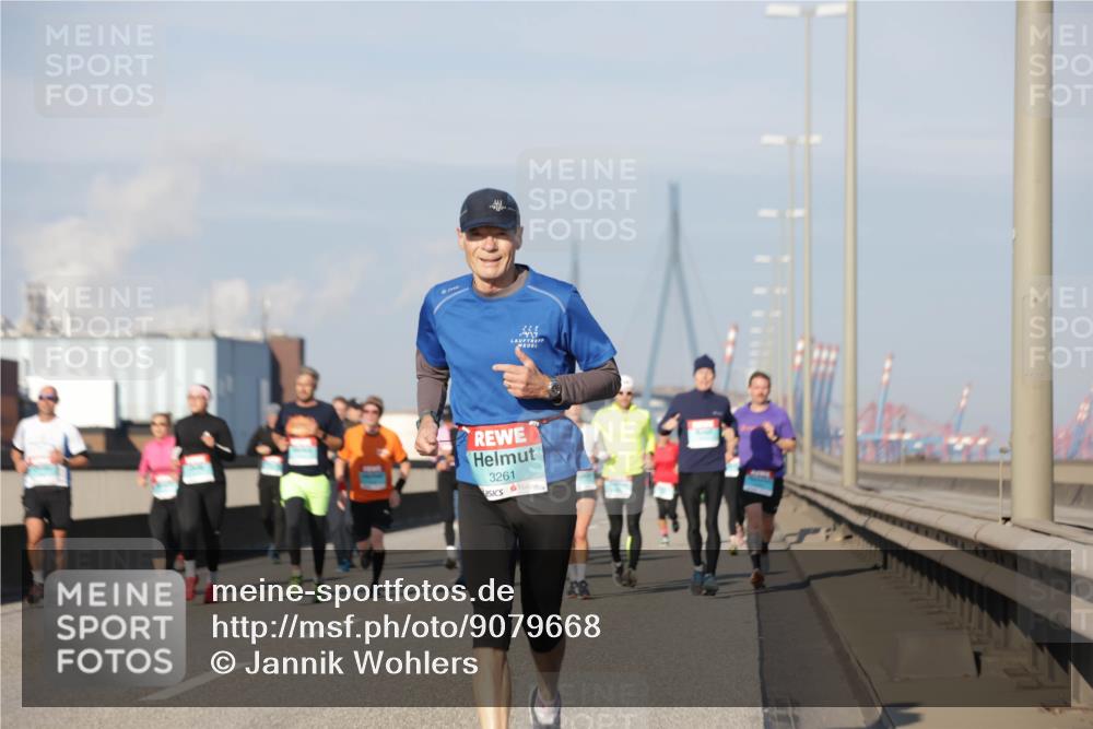 03.10.2025 - Köhlbrandbrückenlauf Jannik Wohlers http://msf.ph/oto/9079668 03.10.2025 09:53:38 Position 3 3261 meine-sportfotos.de
