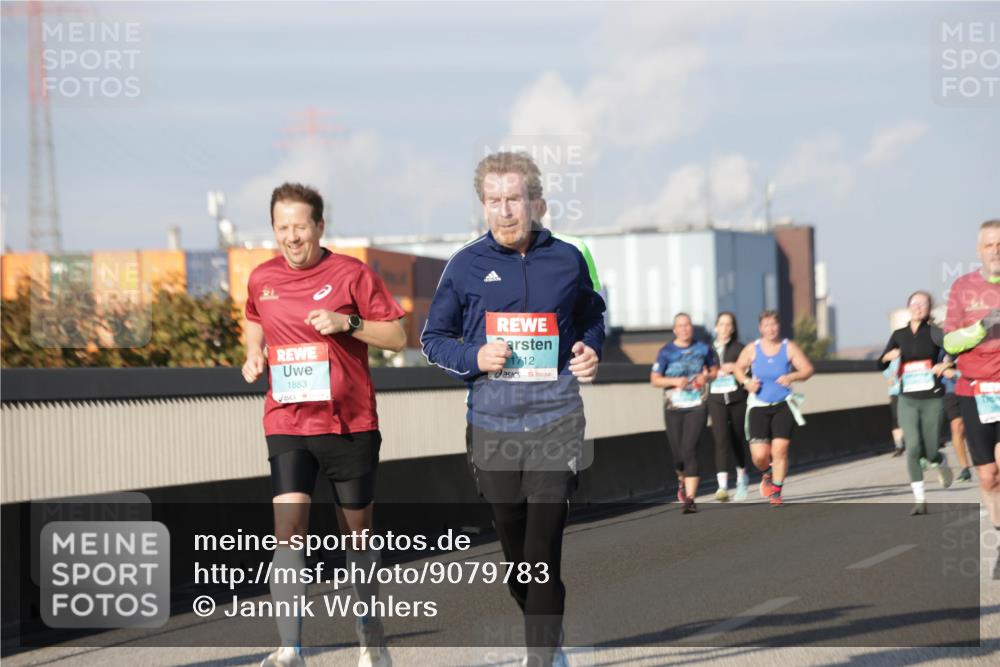 03.10.2025 - Köhlbrandbrückenlauf Jannik Wohlers http://msf.ph/oto/9079783 03.10.2025 10:01:40 Position 3 1883, 1712 meine-sportfotos.de