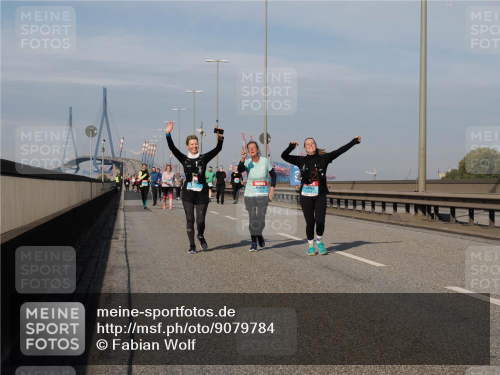 03.10.2025 - Köhlbrandbrückenlauf Fabian Wolf http://msf.ph/oto/9079784 03.10.2025 10:17:17 Position 3 2926 meine-sportfotos.de
