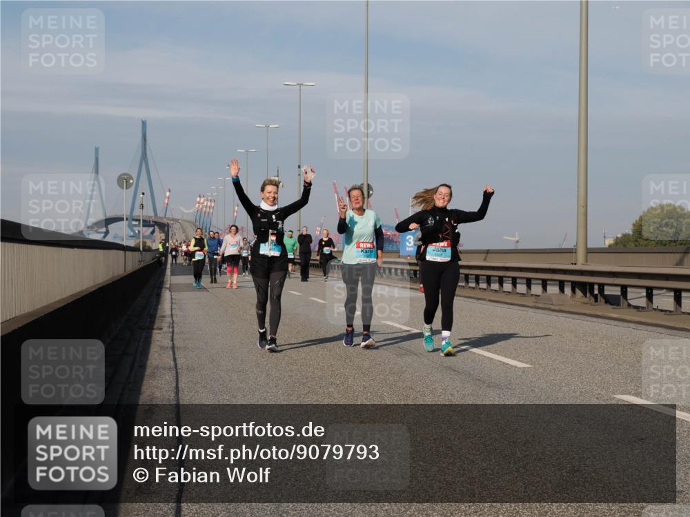 03.10.2025 - Köhlbrandbrückenlauf Fabian Wolf http://msf.ph/oto/9079793 03.10.2025 10:17:17 Position 3 3 meine-sportfotos.de