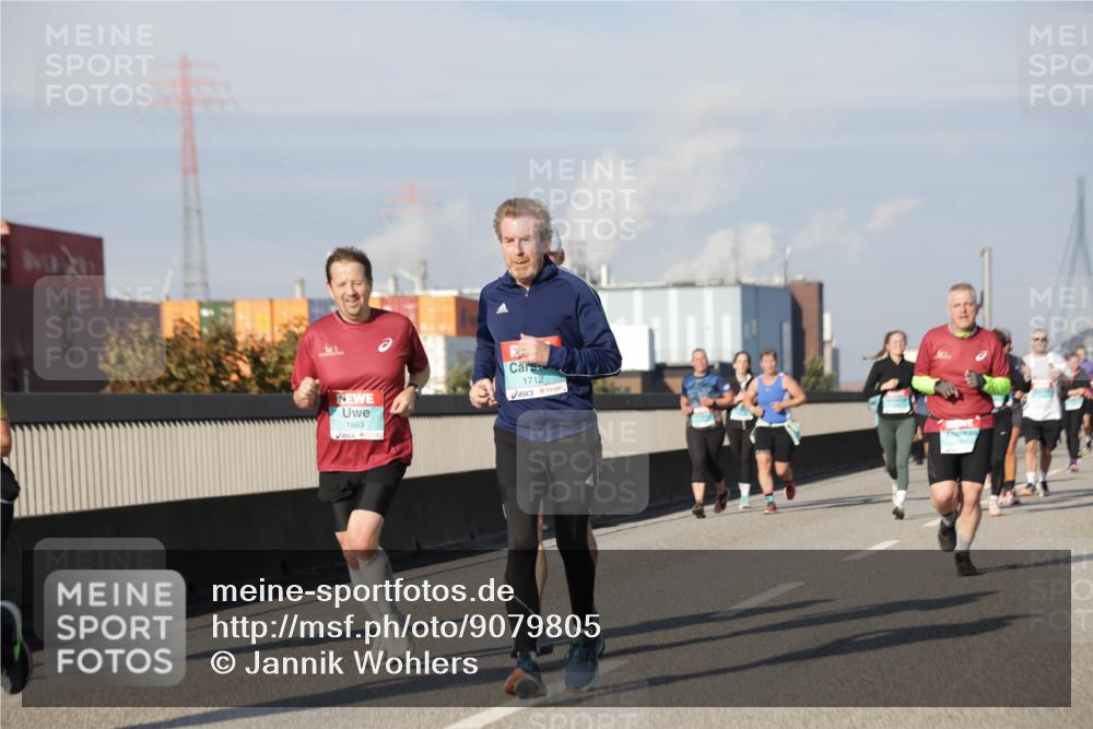 03.10.2025 - Köhlbrandbrückenlauf Jannik Wohlers http://msf.ph/oto/9079805 03.10.2025 10:01:40 Position 3 1883, 1712, 6 meine-sportfotos.de