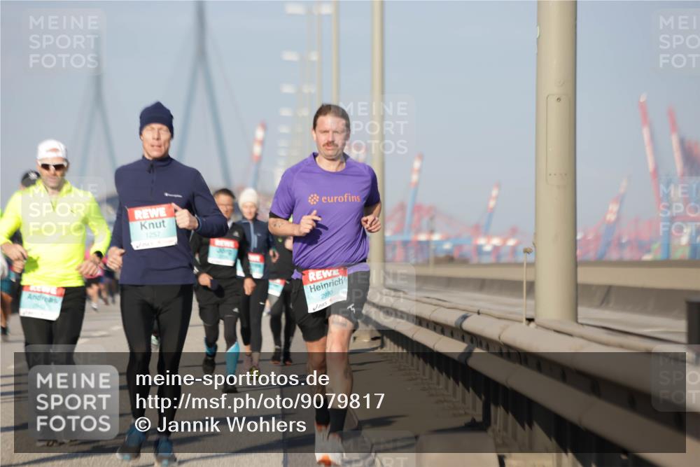 03.10.2025 - Köhlbrandbrückenlauf Jannik Wohlers http://msf.ph/oto/9079817 03.10.2025 09:53:41 Position 3 1257, 2990 meine-sportfotos.de