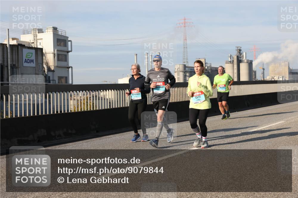 03.10.2025 - Köhlbrandbrückenlauf Lena Gebhardt http://msf.ph/oto/9079844 03.10.2025 10:03:34 Position 2 2103, 1762 meine-sportfotos.de