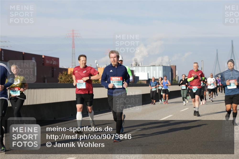 03.10.2025 - Köhlbrandbrückenlauf Jannik Wohlers http://msf.ph/oto/9079846 03.10.2025 10:01:41 Position 3 1883, 1712 meine-sportfotos.de
