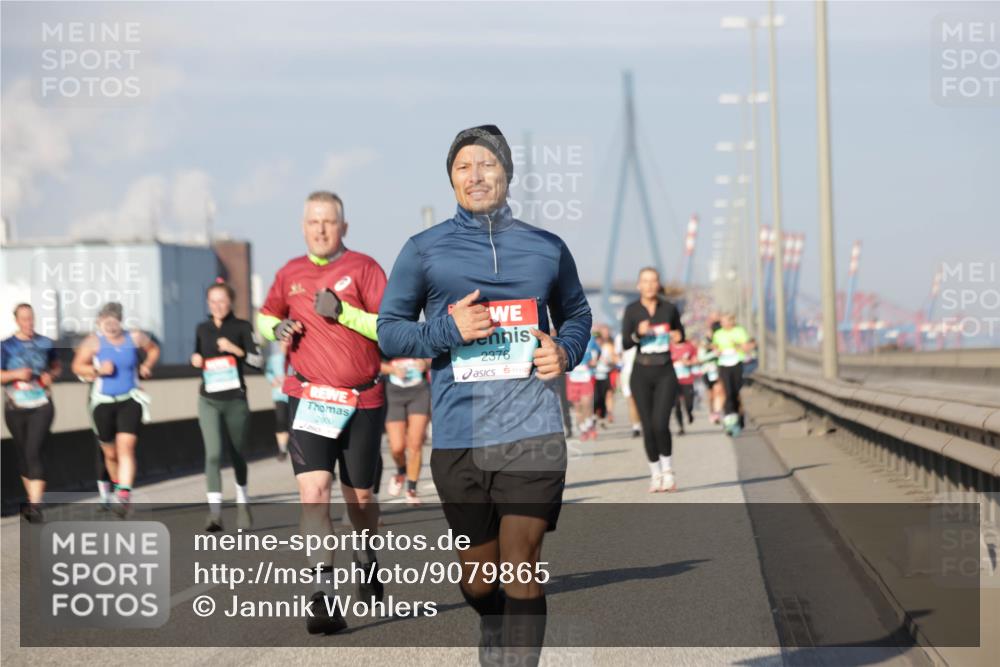 03.10.2025 - Köhlbrandbrückenlauf Jannik Wohlers http://msf.ph/oto/9079865 03.10.2025 10:01:42 Position 3 2800, 2376 meine-sportfotos.de