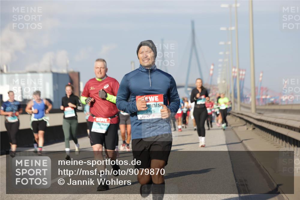 03.10.2025 - Köhlbrandbrückenlauf Jannik Wohlers http://msf.ph/oto/9079870 03.10.2025 10:01:42 Position 3 2376 meine-sportfotos.de