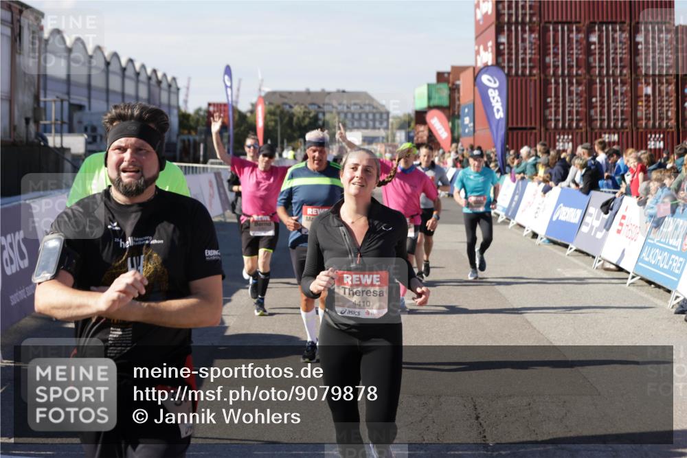 03.10.2025 - Köhlbrandbrückenlauf Jannik Wohlers http://msf.ph/oto/9079878 03.10.2025 13:17:46 Ziel 4410, 4645, 4679, 4829, 5168, 5339, 5685, 5731, 5732, 5917, 6331, 6388, 6485, 6704 meine-sportfotos.de