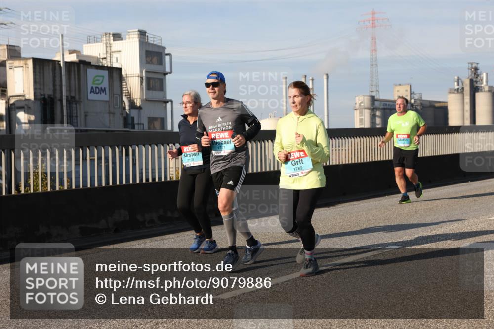 03.10.2025 - Köhlbrandbrückenlauf Lena Gebhardt http://msf.ph/oto/9079886 03.10.2025 10:03:35 Position 2 2103, 17, 7, 1762 meine-sportfotos.de
