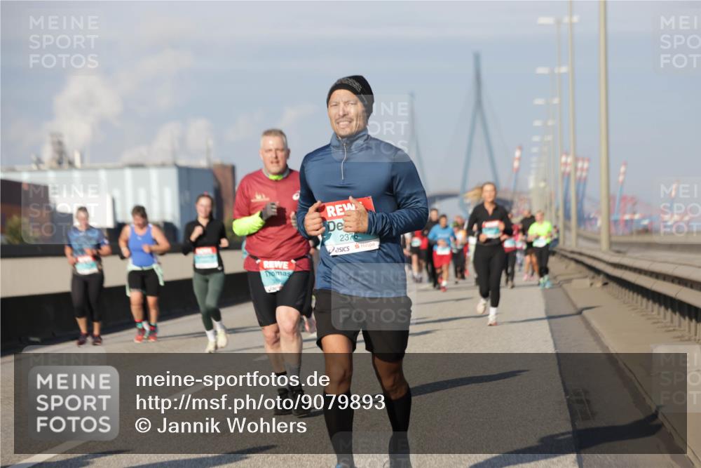 03.10.2025 - Köhlbrandbrückenlauf Jannik Wohlers http://msf.ph/oto/9079893 03.10.2025 10:01:42 Position 3 2376 meine-sportfotos.de