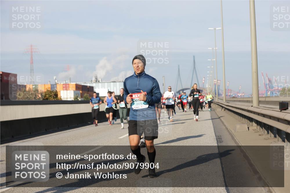 03.10.2025 - Köhlbrandbrückenlauf Jannik Wohlers http://msf.ph/oto/9079904 03.10.2025 10:01:43 Position 3 2376 meine-sportfotos.de