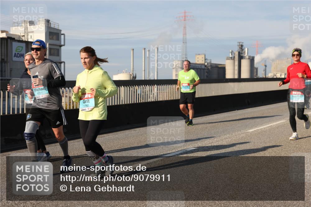 03.10.2025 - Köhlbrandbrückenlauf Lena Gebhardt http://msf.ph/oto/9079911 03.10.2025 10:03:35 Position 2 1717, 1762 meine-sportfotos.de