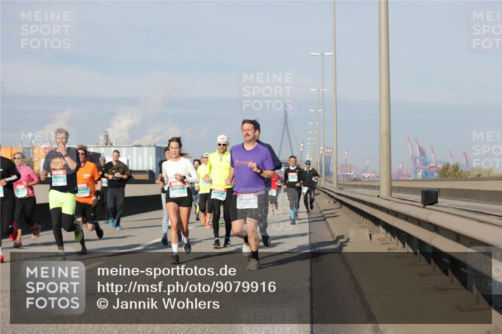 03.10.2025 - Köhlbrandbrückenlauf Jannik Wohlers http://msf.ph/oto/9079916 03.10.2025 09:53:43 Position 3 1163, 1430 meine-sportfotos.de