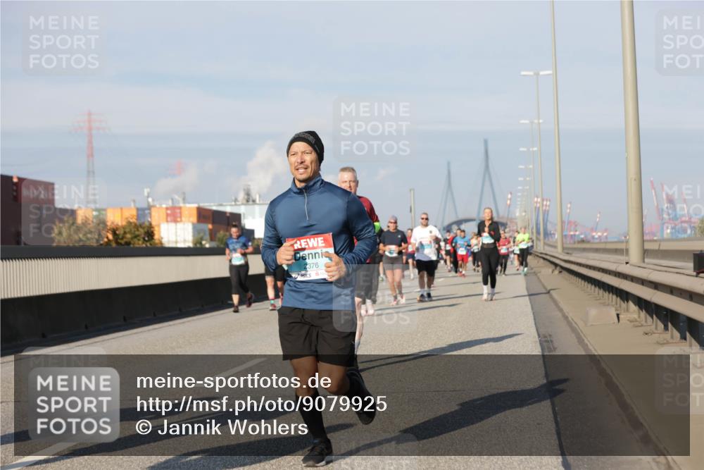 03.10.2025 - Köhlbrandbrückenlauf Jannik Wohlers http://msf.ph/oto/9079925 03.10.2025 10:01:43 Position 3 2376 meine-sportfotos.de