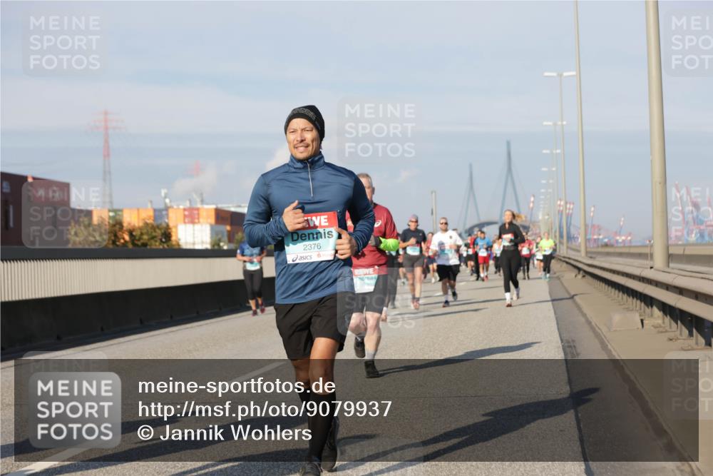 03.10.2025 - Köhlbrandbrückenlauf Jannik Wohlers http://msf.ph/oto/9079937 03.10.2025 10:01:43 Position 3 2376 meine-sportfotos.de