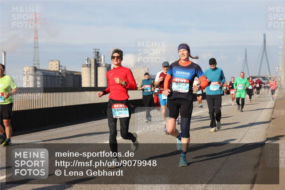 03.10.2025 - Köhlbrandbrückenlauf Lena Gebhardt http://msf.ph/oto/9079948 03.10.2025 10:03:36 Position 2 3597, 2970, 2111 meine-sportfotos.de
