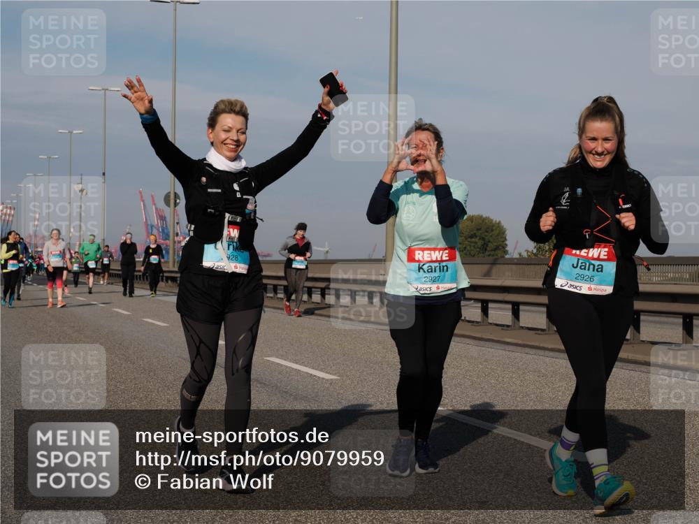 03.10.2025 - Köhlbrandbrückenlauf Fabian Wolf http://msf.ph/oto/9079959 03.10.2025 10:17:21 Position 3 928, 2927, 2926 meine-sportfotos.de