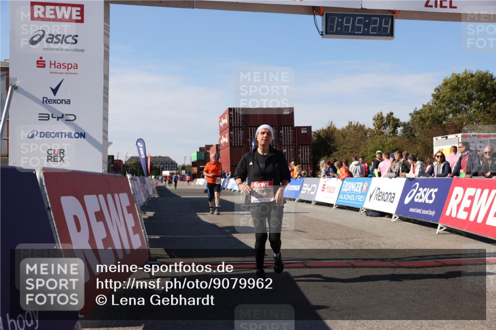 03.10.2025 - Köhlbrandbrückenlauf Lena Gebhardt http://msf.ph/oto/9079962 03.10.2025 13:45:25 Ziel 5223, 5600, 5999, 6695 meine-sportfotos.de