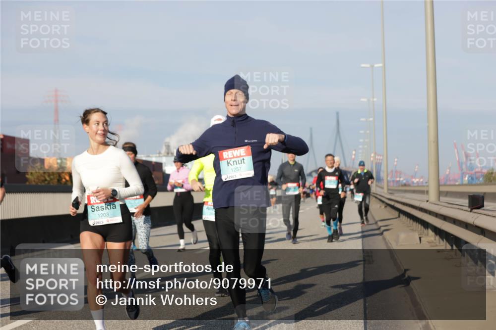 03.10.2025 - Köhlbrandbrückenlauf Jannik Wohlers http://msf.ph/oto/9079971 03.10.2025 09:53:45 Position 3 1203, 1257 meine-sportfotos.de