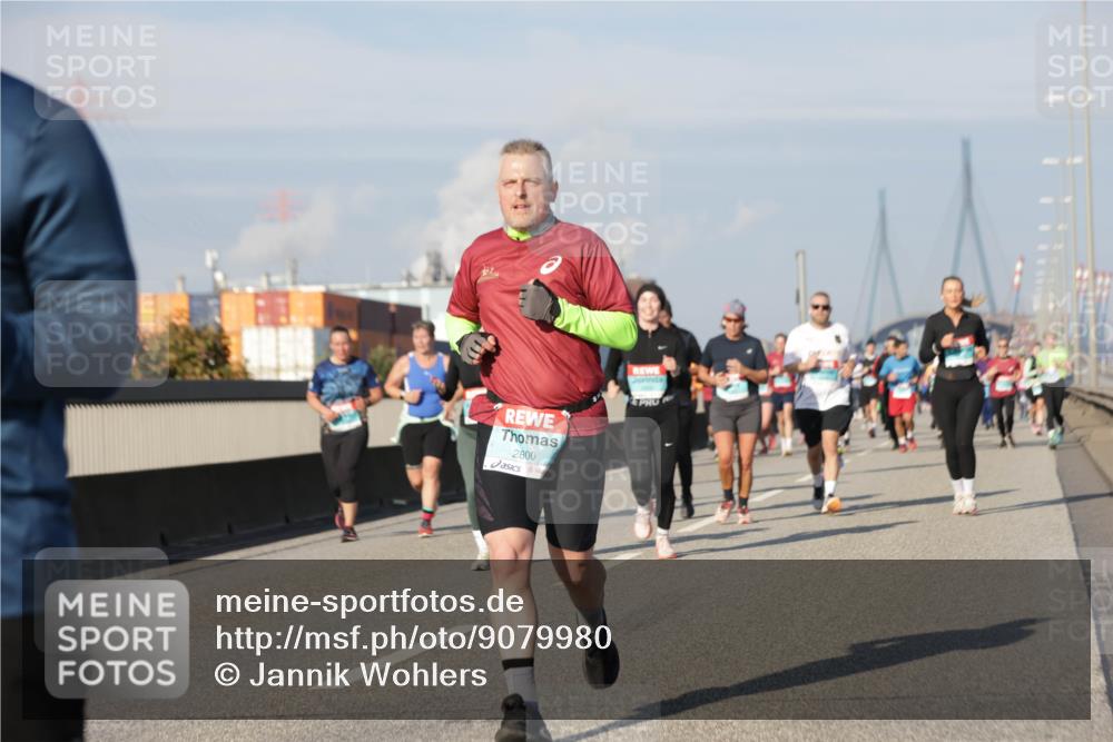 03.10.2025 - Köhlbrandbrückenlauf Jannik Wohlers http://msf.ph/oto/9079980 03.10.2025 10:01:44 Position 3 2800 meine-sportfotos.de