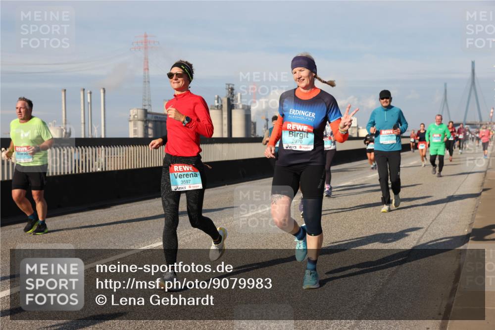 03.10.2025 - Köhlbrandbrückenlauf Lena Gebhardt http://msf.ph/oto/9079983 03.10.2025 10:03:37 Position 2 1734, 3597, 2970 meine-sportfotos.de