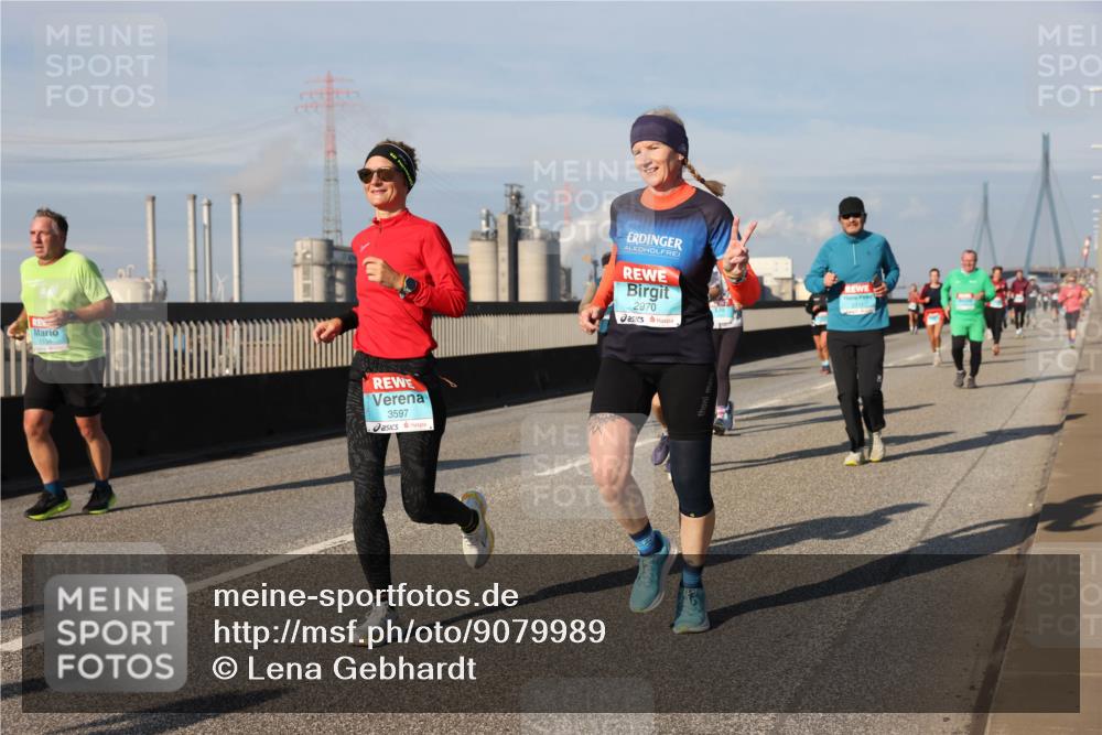 03.10.2025 - Köhlbrandbrückenlauf Lena Gebhardt http://msf.ph/oto/9079989 03.10.2025 10:03:37 Position 2 1734, 3597, 2970 meine-sportfotos.de