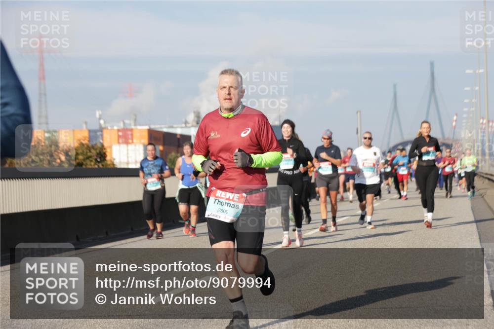 03.10.2025 - Köhlbrandbrückenlauf Jannik Wohlers http://msf.ph/oto/9079994 03.10.2025 10:01:44 Position 3 2800 meine-sportfotos.de