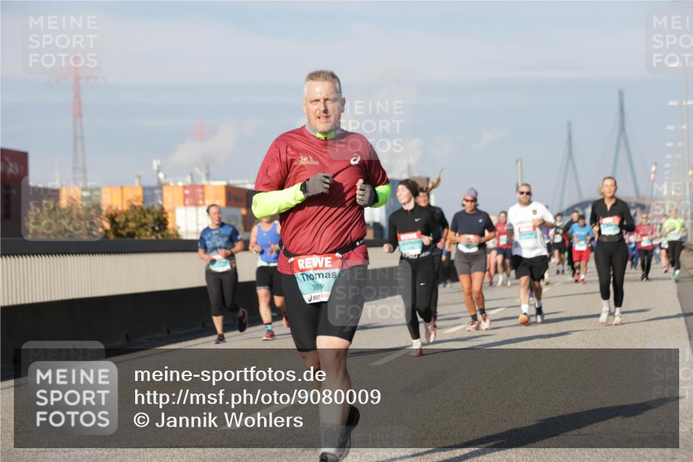 03.10.2025 - Köhlbrandbrückenlauf Jannik Wohlers http://msf.ph/oto/9080009 03.10.2025 10:01:44 Position 3 11, 2800 meine-sportfotos.de