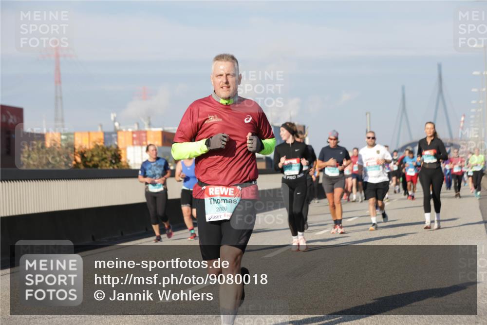 03.10.2025 - Köhlbrandbrückenlauf Jannik Wohlers http://msf.ph/oto/9080018 03.10.2025 10:01:44 Position 3 2800 meine-sportfotos.de
