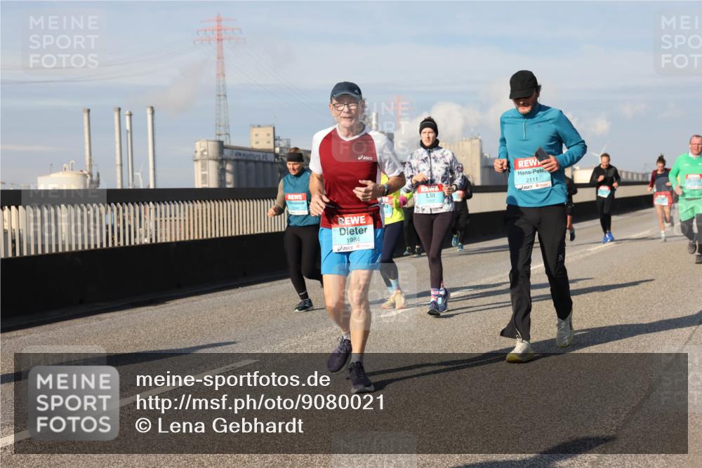03.10.2025 - Köhlbrandbrückenlauf Lena Gebhardt http://msf.ph/oto/9080021 03.10.2025 10:03:38 Position 2 1984, 2111 meine-sportfotos.de