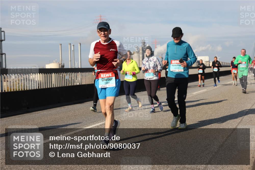03.10.2025 - Köhlbrandbrückenlauf Lena Gebhardt http://msf.ph/oto/9080037 03.10.2025 10:03:39 Position 2 1984, 2111 meine-sportfotos.de