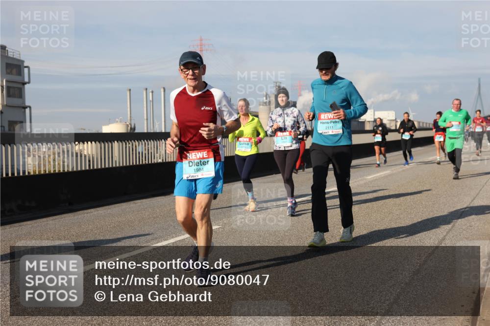 03.10.2025 - Köhlbrandbrückenlauf Lena Gebhardt http://msf.ph/oto/9080047 03.10.2025 10:03:39 Position 2 1984, 2111 meine-sportfotos.de