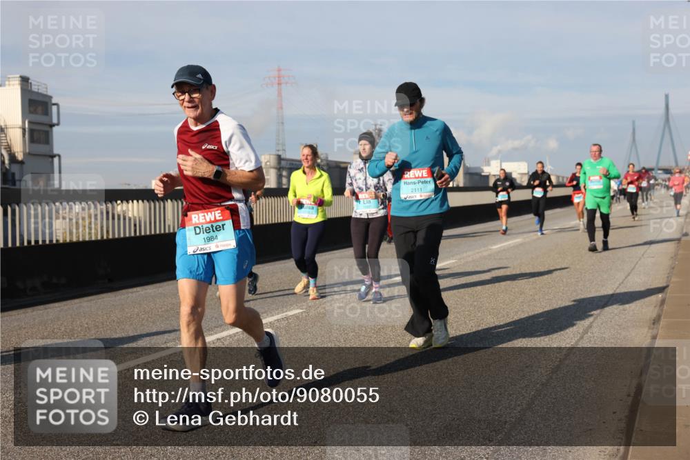 03.10.2025 - Köhlbrandbrückenlauf Lena Gebhardt http://msf.ph/oto/9080055 03.10.2025 10:03:39 Position 2 1984, 2111 meine-sportfotos.de