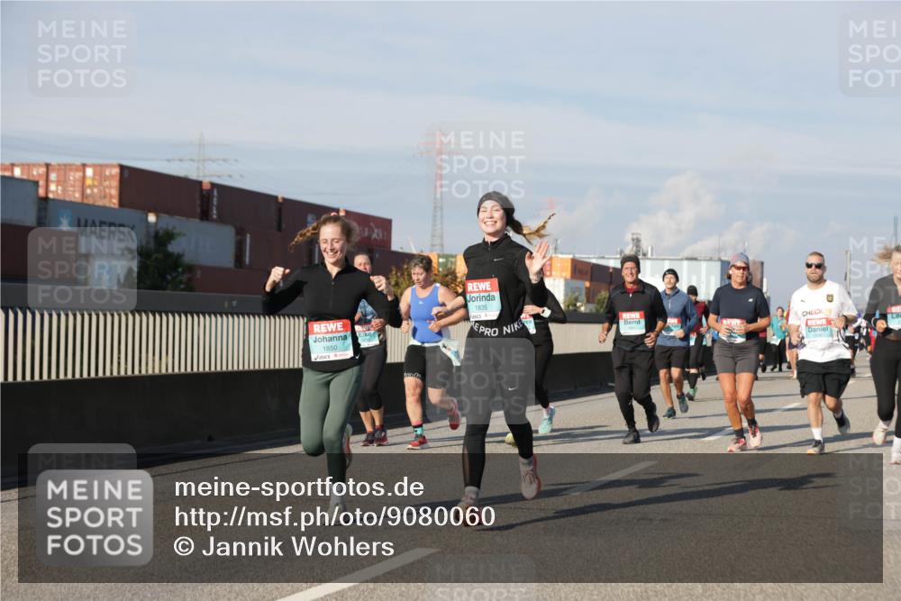 03.10.2025 - Köhlbrandbrückenlauf Jannik Wohlers http://msf.ph/oto/9080060 03.10.2025 10:01:47 Position 3 17, 1850, 1835, 1, 24 meine-sportfotos.de