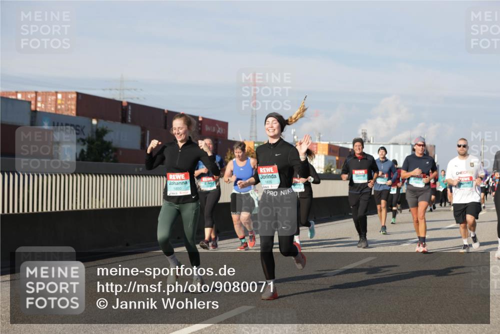 03.10.2025 - Köhlbrandbrückenlauf Jannik Wohlers http://msf.ph/oto/9080071 03.10.2025 10:01:47 Position 3 1850, 1835, 24 meine-sportfotos.de