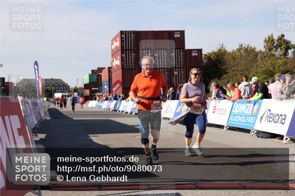 03.10.2025 - Köhlbrandbrückenlauf Lena Gebhardt http://msf.ph/oto/9080073 03.10.2025 13:45:28 Ziel 5223, 5600, 5999, 6695 meine-sportfotos.de