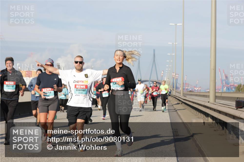 03.10.2025 - Köhlbrandbrückenlauf Jannik Wohlers http://msf.ph/oto/9080131 03.10.2025 10:01:49 Position 3 1803, 24, 2270, 2836 meine-sportfotos.de
