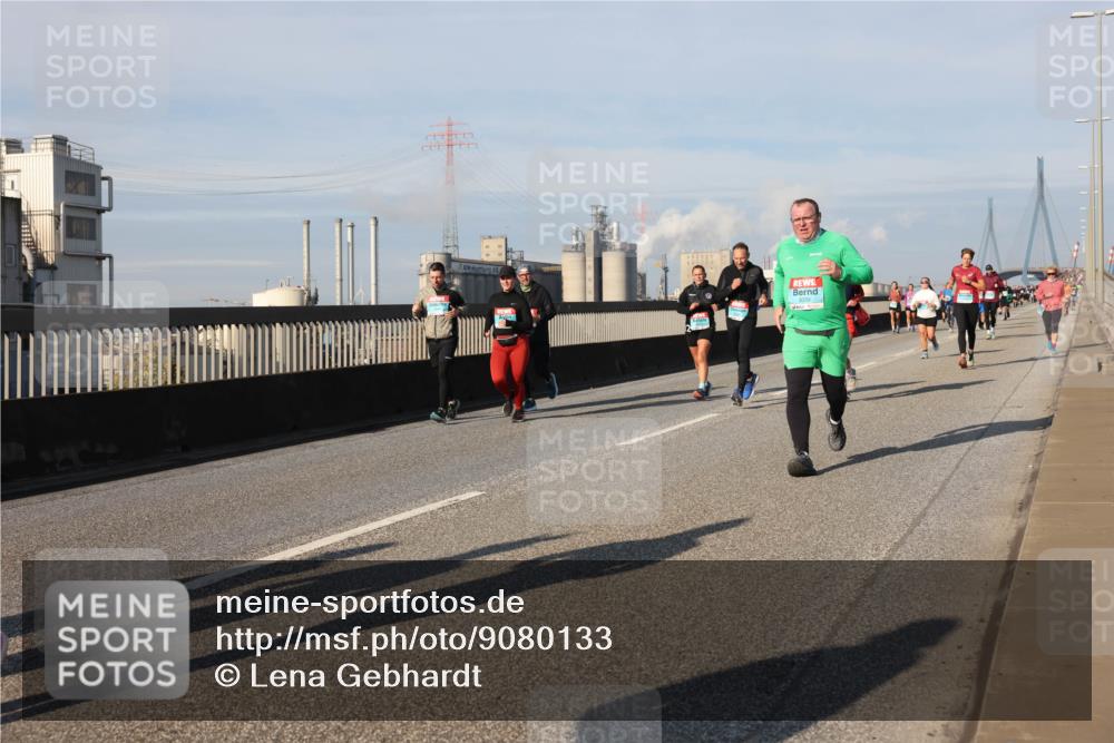 03.10.2025 - Köhlbrandbrückenlauf Lena Gebhardt http://msf.ph/oto/9080133 03.10.2025 10:03:41 Position 2  meine-sportfotos.de