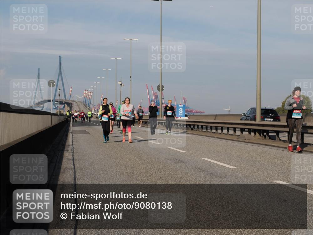 03.10.2025 - Köhlbrandbrückenlauf Fabian Wolf http://msf.ph/oto/9080138 03.10.2025 10:17:25 Position 3 3, 9263 meine-sportfotos.de