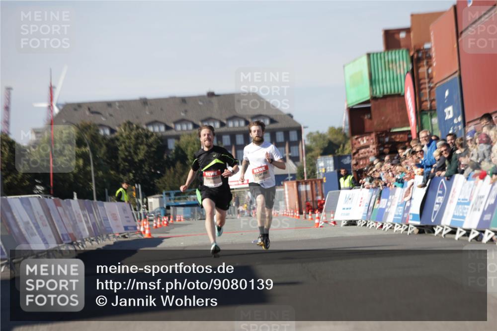 03.10.2025 - Köhlbrandbrückenlauf Jannik Wohlers http://msf.ph/oto/9080139 03.10.2025 12:50:03 Ziel 4035, 6086 meine-sportfotos.de