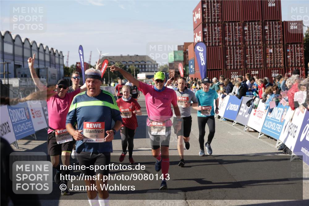 03.10.2025 - Köhlbrandbrückenlauf Jannik Wohlers http://msf.ph/oto/9080143 03.10.2025 13:17:47 Ziel 4410, 4645, 4679, 4829, 5168, 5339, 5685, 5731, 5732, 5917, 6331, 6388, 6485, 6704 meine-sportfotos.de