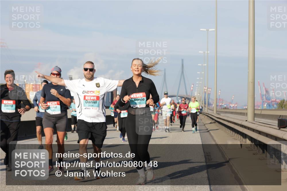 03.10.2025 - Köhlbrandbrückenlauf Jannik Wohlers http://msf.ph/oto/9080148 03.10.2025 10:01:49 Position 3 1803, 684, 24, 2836, 2270 meine-sportfotos.de