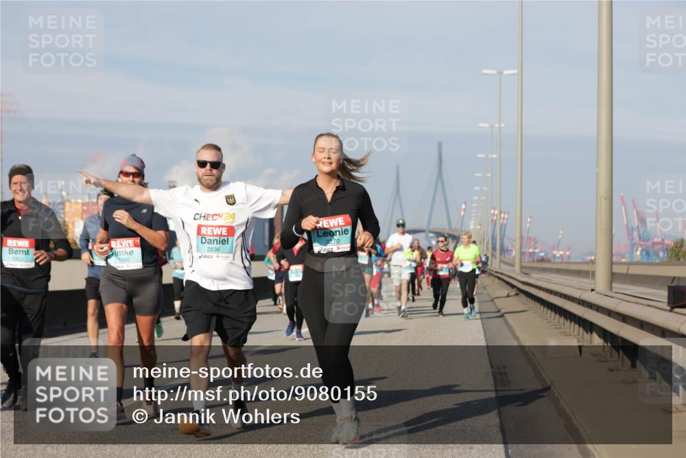 03.10.2025 - Köhlbrandbrückenlauf Jannik Wohlers http://msf.ph/oto/9080155 03.10.2025 10:01:49 Position 3 1803, 884, 24, 2836, 2270 meine-sportfotos.de