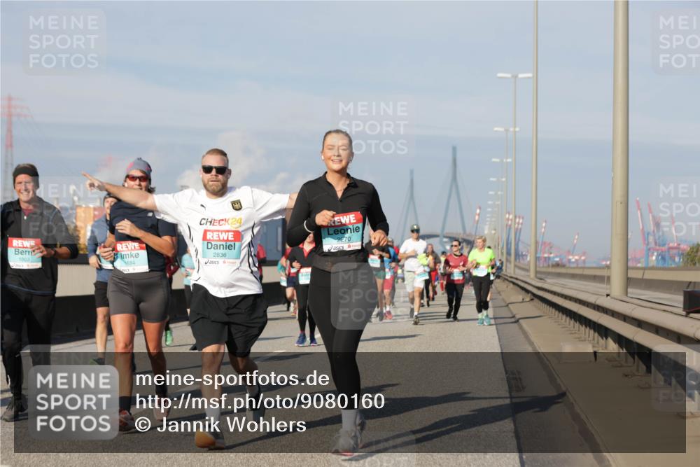 03.10.2025 - Köhlbrandbrückenlauf Jannik Wohlers http://msf.ph/oto/9080160 03.10.2025 10:01:49 Position 3 1803, 884, 24, 2836, 2270 meine-sportfotos.de